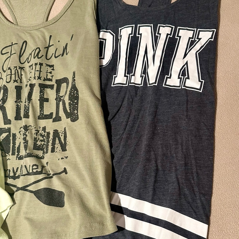 Tank top bundle - Picture 3 of 8